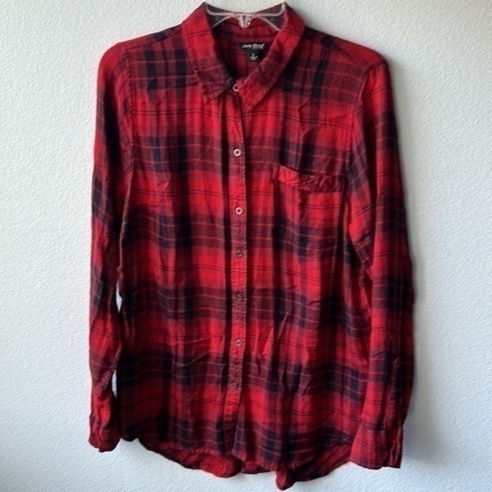 Lucky Brand top red black plaid button up softgirl size Large